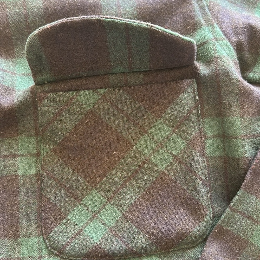 Pendleton vintage wool shirt. Loop collar flap pockets very good vtg condition - Picture 5 of 11